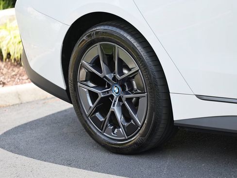 Used 2024 BMW i4 eDrive40 w/ Premium Package RWD image 6