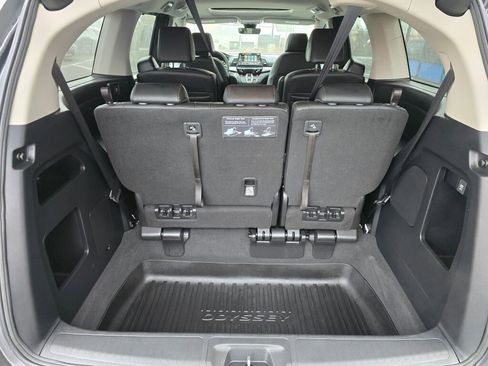 Certified 2025 Honda Odyssey EX-L image 5
