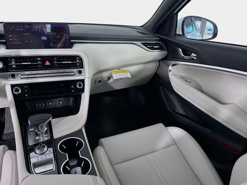 New 2025 Genesis G70 2.5T image 24