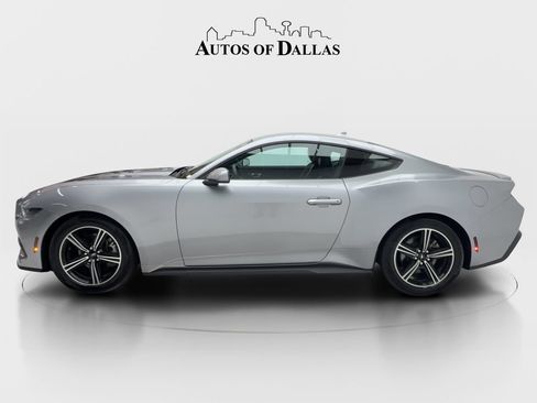 Used 2025 Ford Mustang Premium RWD image 6