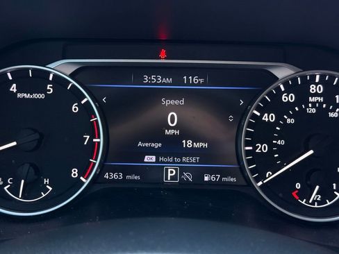 Used 2025 Nissan Sentra SR w/ Midnight Edition FWD image 32