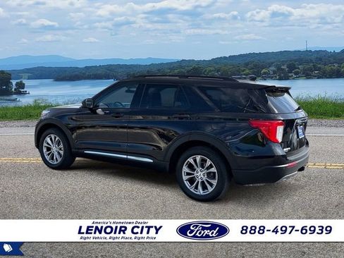 Certified 2023 Ford Explorer XLT w/ Equipment Group 202A image 5