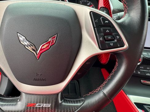 Used 2016 Chevrolet Corvette Z06 w/ 3LZ Preferred Equipment Group image 32