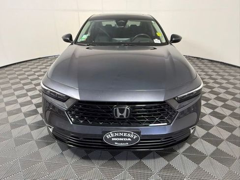 Used 2023 Honda Accord Touring image 9