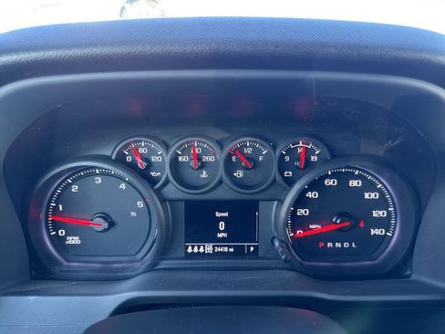 Used 2025 Chevrolet Silverado 2500 W/T image 15