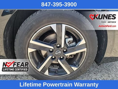 Used 2024 Nissan Sentra SV FWD image 12