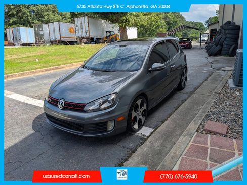 Used 2011 Volkswagen Golf 2-Door FWD image 1
