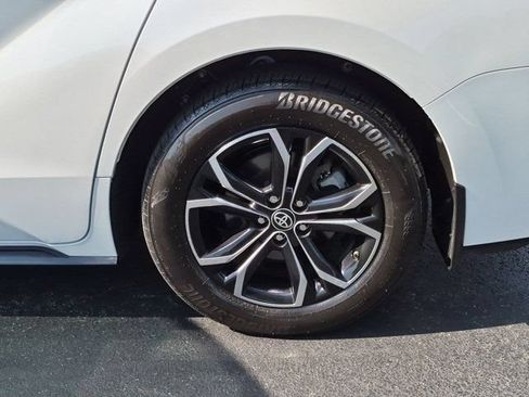 Certified 2025 Toyota Sienna Platinum AWD/4WD image 7