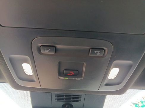 Used 2025 Toyota Camry SE image 20