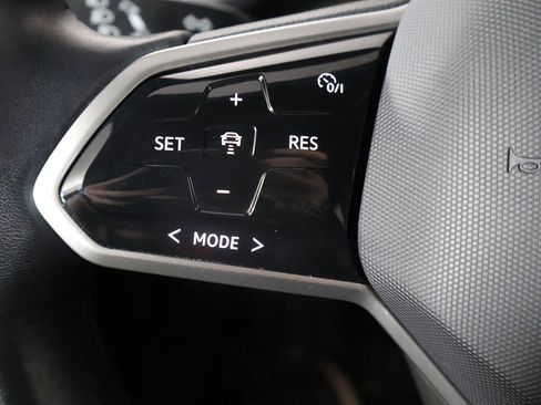 Used 2021 Volkswagen ID.4 Pro image 34