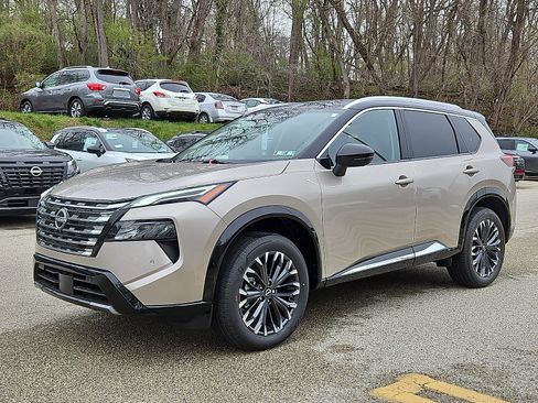 New 2026 Nissan Rogue Platinum AWD/4WD image 3