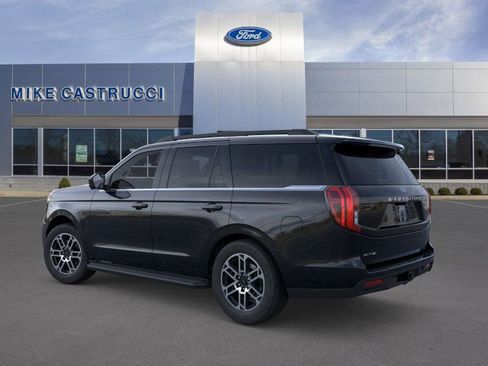 New 2026 Ford Expedition Active image 4