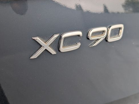 Used 2020 Volvo XC90 T5 Momentum FWD image 9