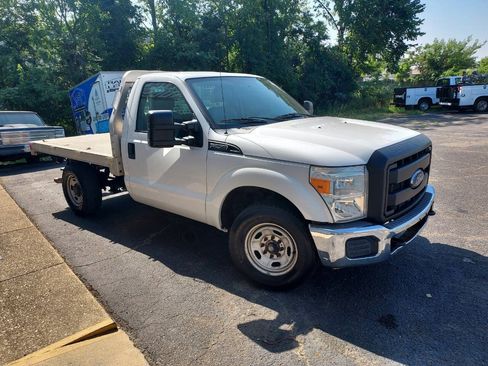 Used 2016 Ford F250 XL RWD image 4