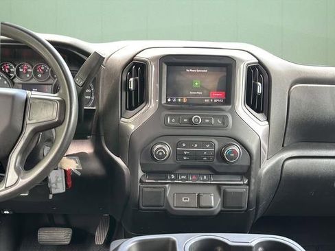 Used 2020 Chevrolet Silverado 1500 Custom Trail Boss w/ Custom Convenience Package AWD/4WD image 21