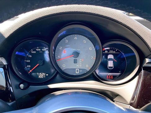 Used 2021 Porsche Macan S AWD/4WD image 24