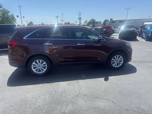 Used 2020 Kia Sorento LX FWD image 4