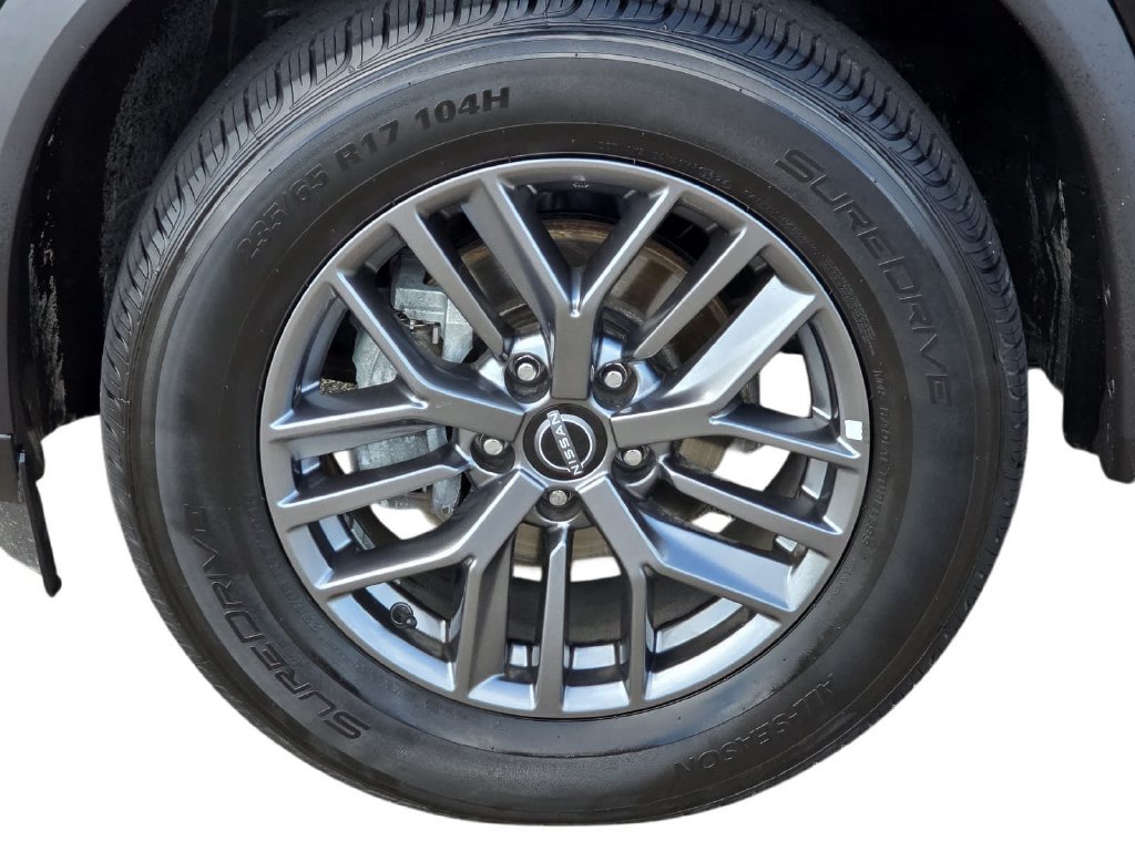 Used 2024 Nissan Rogue S AWD/4WD image 31