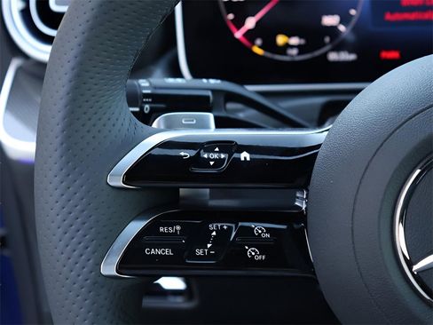 Certified 2025 Mercedes-Benz CLE 300 4MATIC Coupe image 31