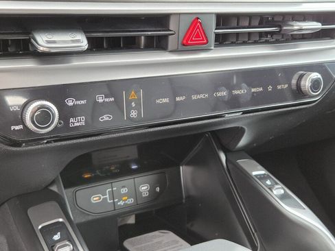 New 2026 Kia Sorento S FWD image 15