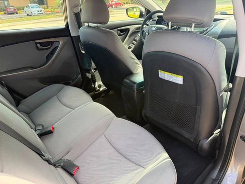 Used 2013 Hyundai Elantra GLS w/ Preferred Pkg FWD image 16