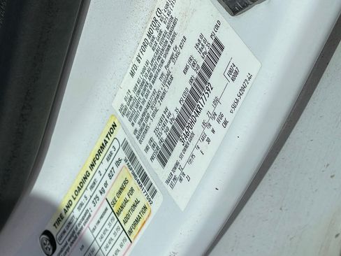 Used 2019 Ford Fusion SE w/ Equipment Group 151A image 8