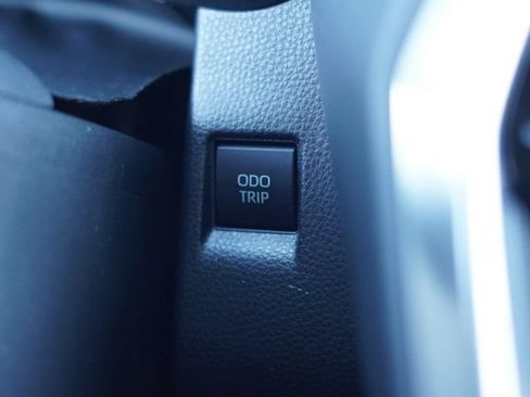 Used 2023 Toyota Venza XLE AWD/4WD image 26