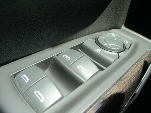 Used 2019 Chevrolet Silverado 1500 LT w/ All-Star Edition AWD/4WD image 25