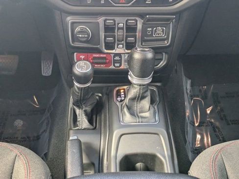 Certified 2024 Jeep Wrangler Rubicon image 16