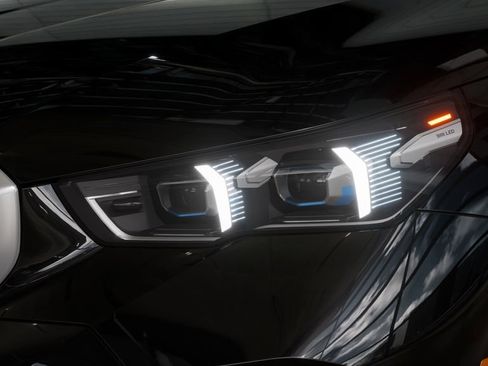 New 2026 BMW i5 eDrive40 w/ M Sport Package image 6