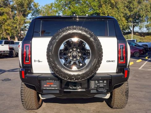 Used 2025 GMC Hummer EV 2X w/ Extreme Off-Road Package image 15