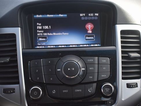 Used 2013 Chevrolet Cruze LT image 26