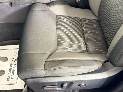 Used 2019 Toyota Tundra SR5 image 17