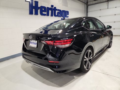 Used 2022 Nissan Sentra SR w/ SR Premium Package image 25