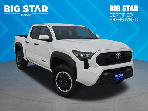 Used 2024 Toyota Tacoma TRD Off-Road AWD/4WD image 1