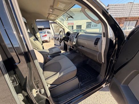 Used 2012 Nissan Xterra S image 42