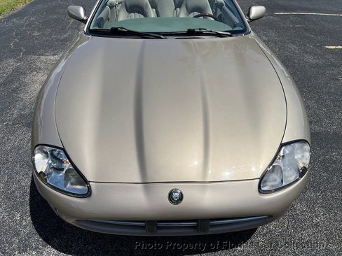 Used 1999 Jaguar XK8 Convertible image 19