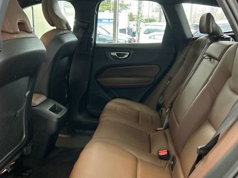 Certified 2023 Volvo XC60 B5 Plus image 22