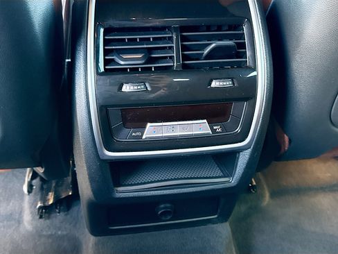 Used 2021 BMW X6 M50i w/ Executive Package AWD/4WD image 20
