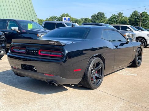 Used 2017 Dodge Challenger SRT Hellcat RWD image 6
