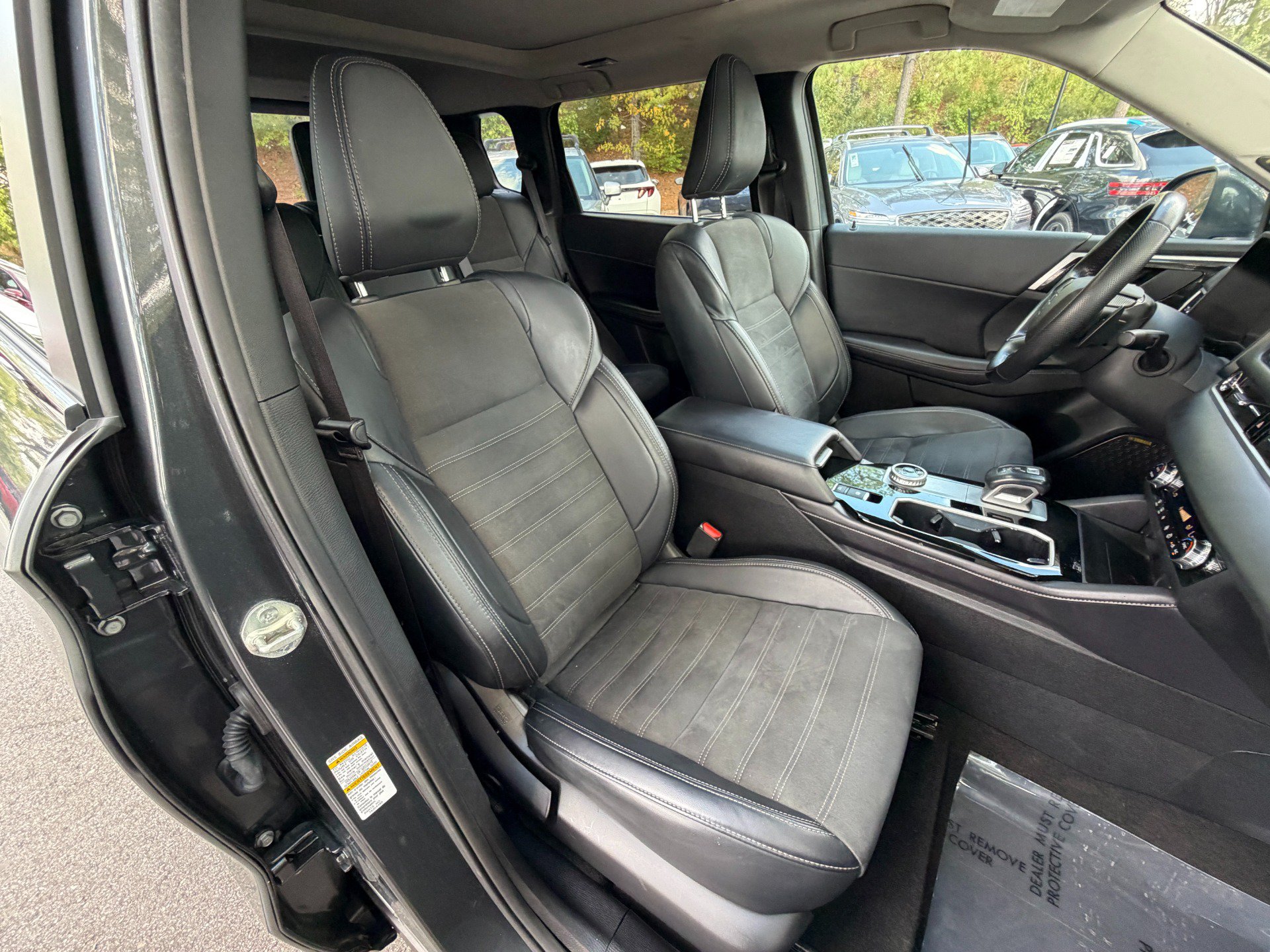 Used 2025 Mitsubishi Outlander SE FWD image 62