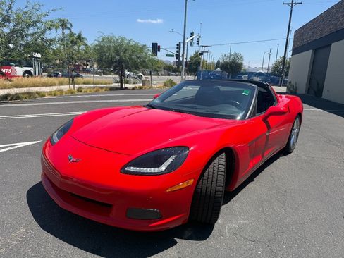 Used 2013 Chevrolet Corvette Coupe w/ 3LT Preferred Equipment Group RWD image 3