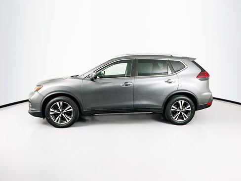 Used 2019 Nissan Rogue SV w/ Premium Package FWD image 4