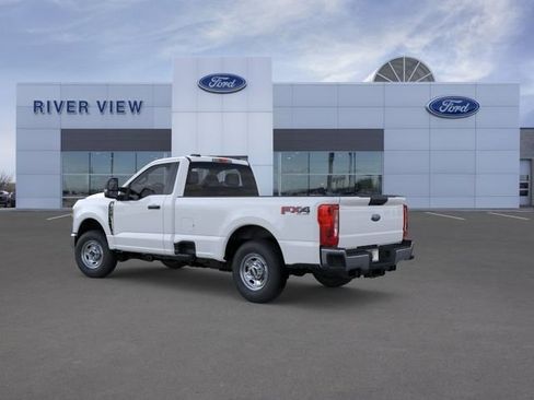 New 2026 Ford F250 XL w/ FX4 Off-Road Package AWD/4WD image 4
