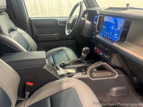 Used 2024 Ford Bronco Outer Banks image 25