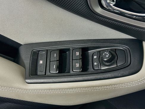 Used 2024 Subaru Forester Premium AWD/4WD image 24