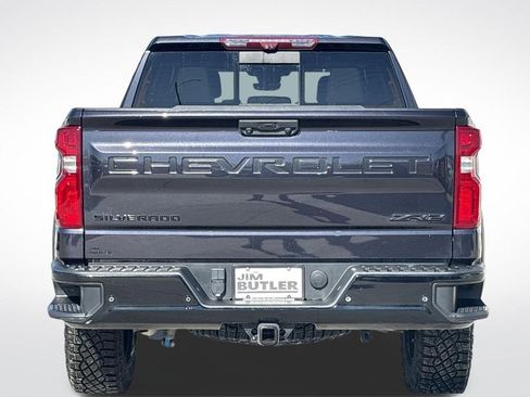 Used 2023 Chevrolet Silverado 1500 ZR2 w/ Technology Package AWD/4WD image 6