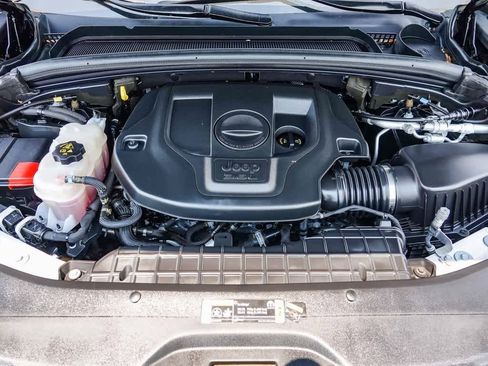 Certified 2021 Jeep Grand Cherokee L Summit w/ Luxury Tech Group V image 22