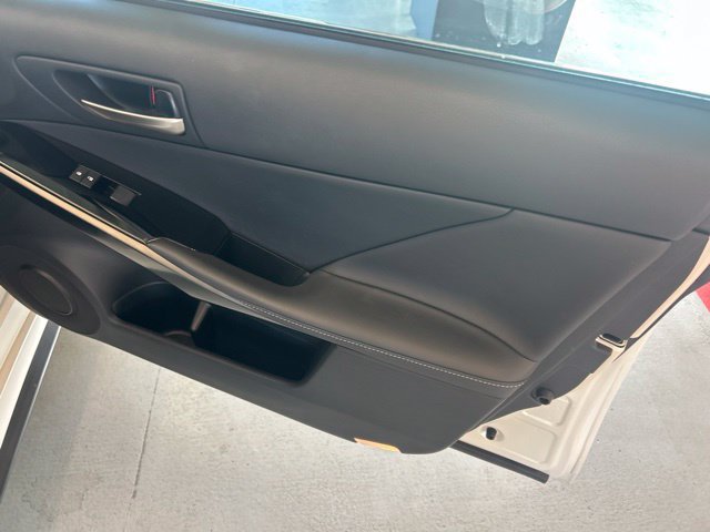 Used 2024 Lexus IS 300 w/ Comfort Package RWD image 9