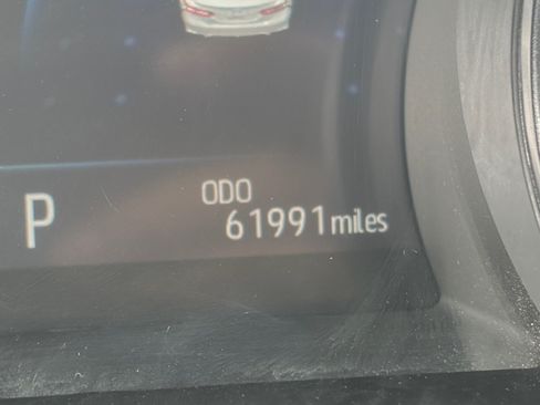 Used 2024 Toyota Camry XSE FWD image 17